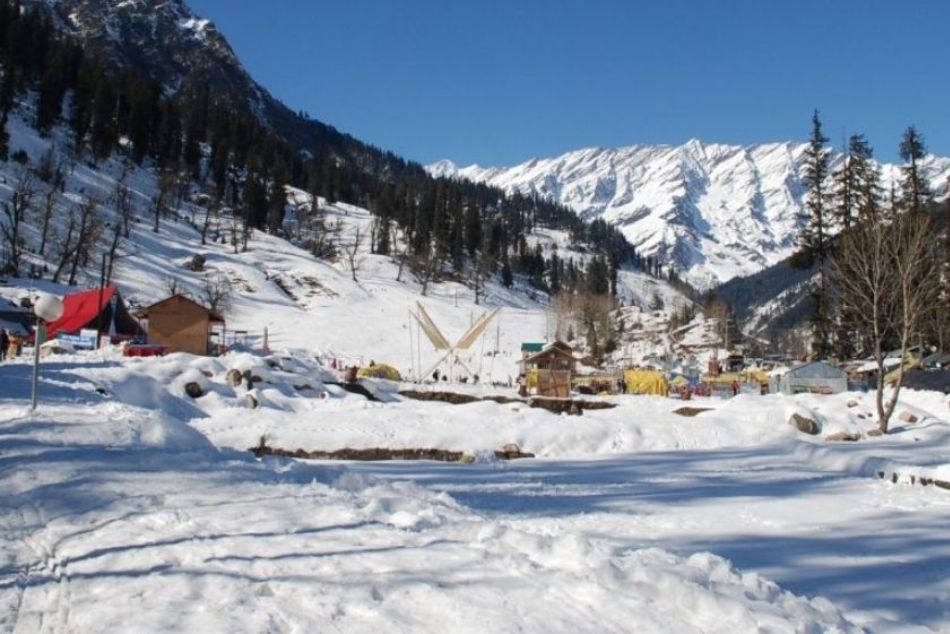 Solang Valley – Adventure activities and snow-covered landscape